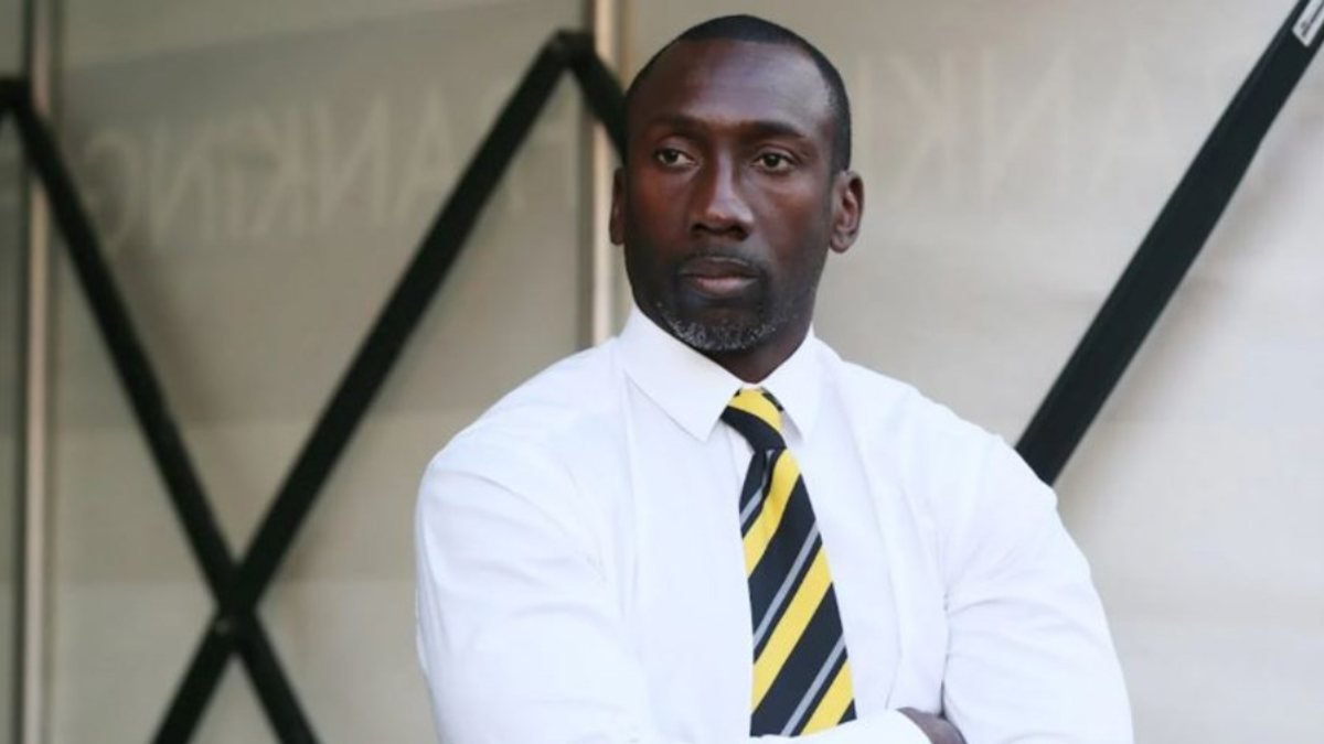 Jimmy Floyd Hasselbaink teknik direktörlüğe geri döndü