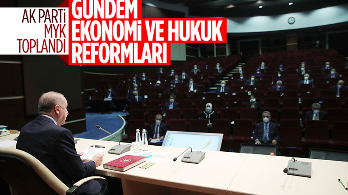 AK Parti 2021'in ilk MYK'sında reform gündemiyle toplandı