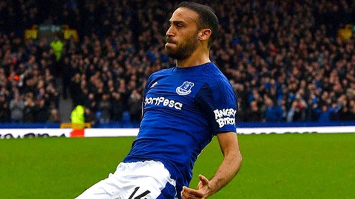 Beşiktaş, Cenk Tosun için 3 takımla yarışta