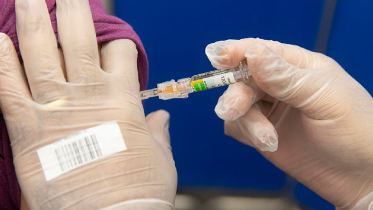 Portekiz’de koronavirüs aşısı olan hemşire öldü