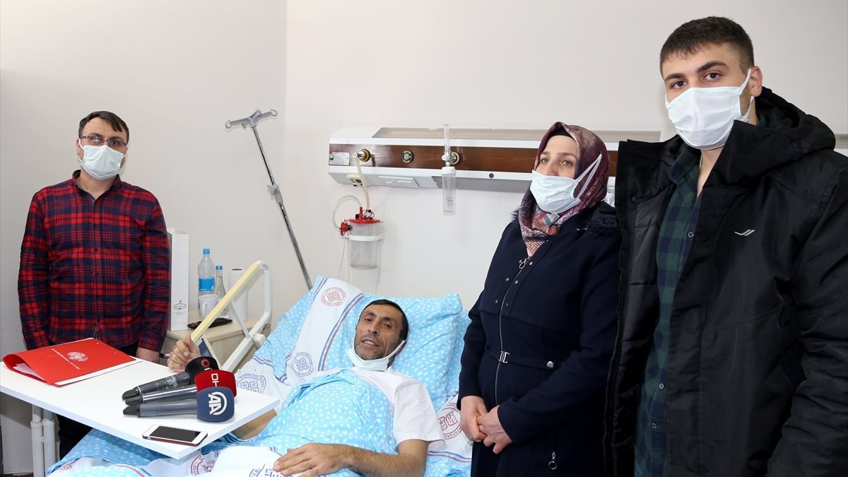 Kazakistan'da rahatsızlanan tır şoförü, uçakla Türkiye'ye getirildi