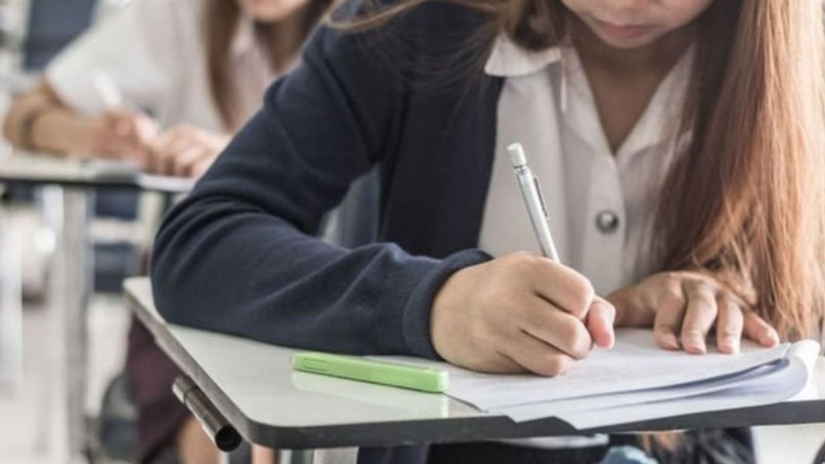 MEB 2021 Bursluluk sınavı ne zaman? MEB İOKBS başvurusu başladı mı, nasıl yapılır?