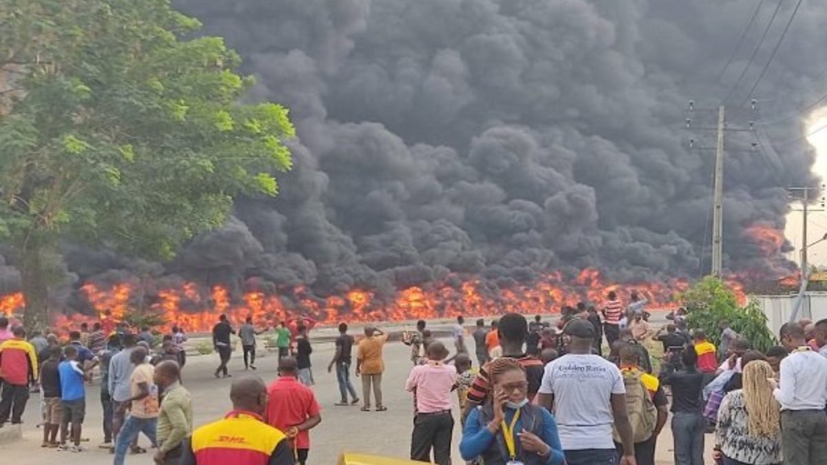 Nijerya’da petrol taşıyan tanker patladı