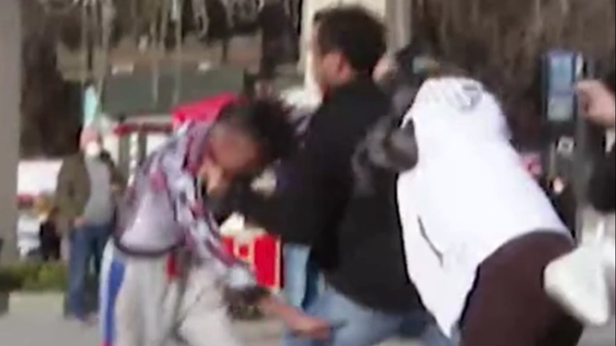 Bakırköy'de bıçaklı saldırı