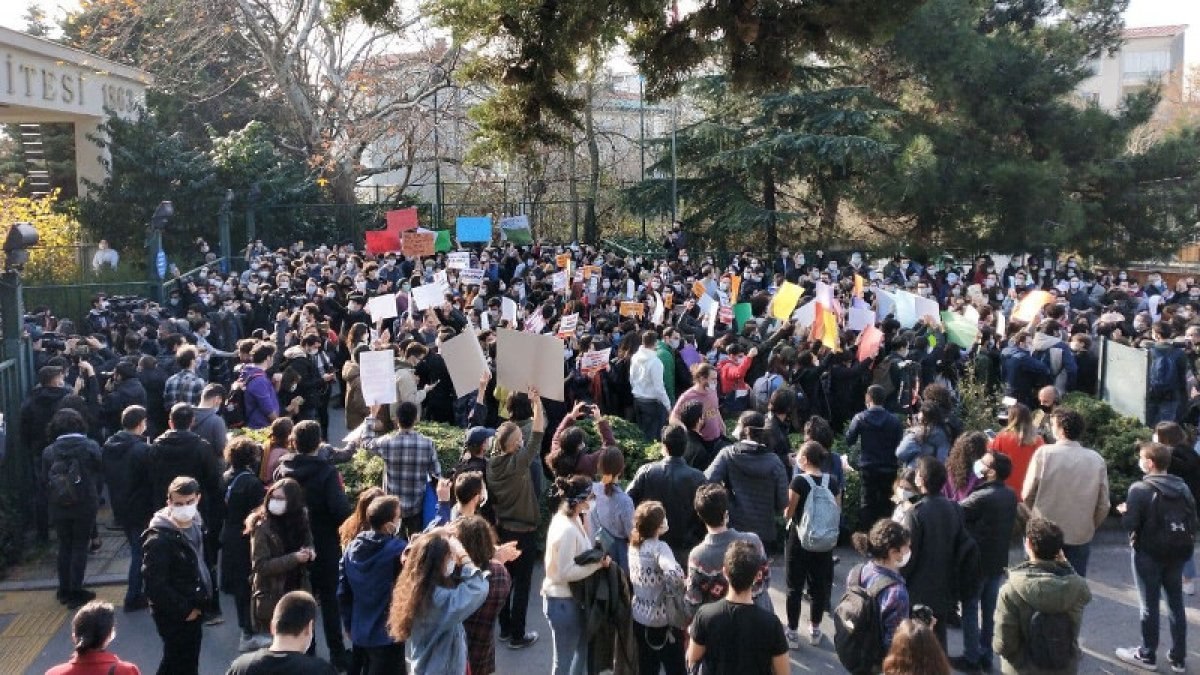 Boğaziçi Üniversitesi'ndeki olaylar nedeniyle 2 kişi tutuklandı