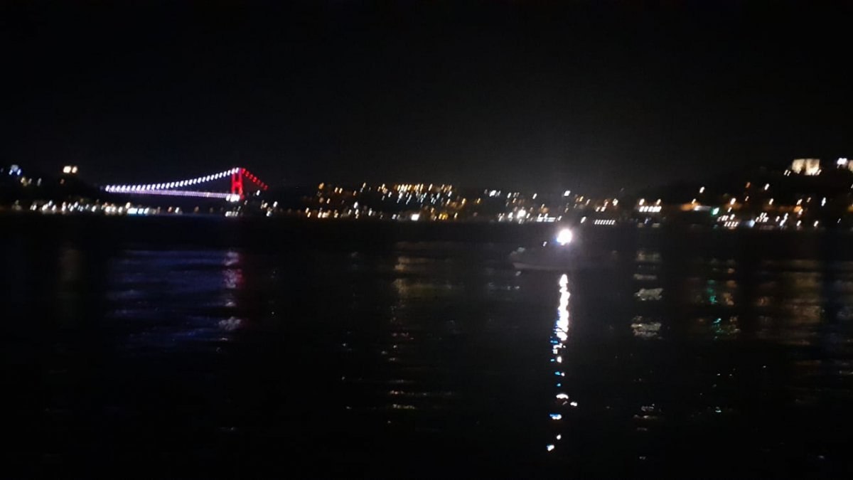 Beşiktaş’ta denize atlayan kişi kayboldu