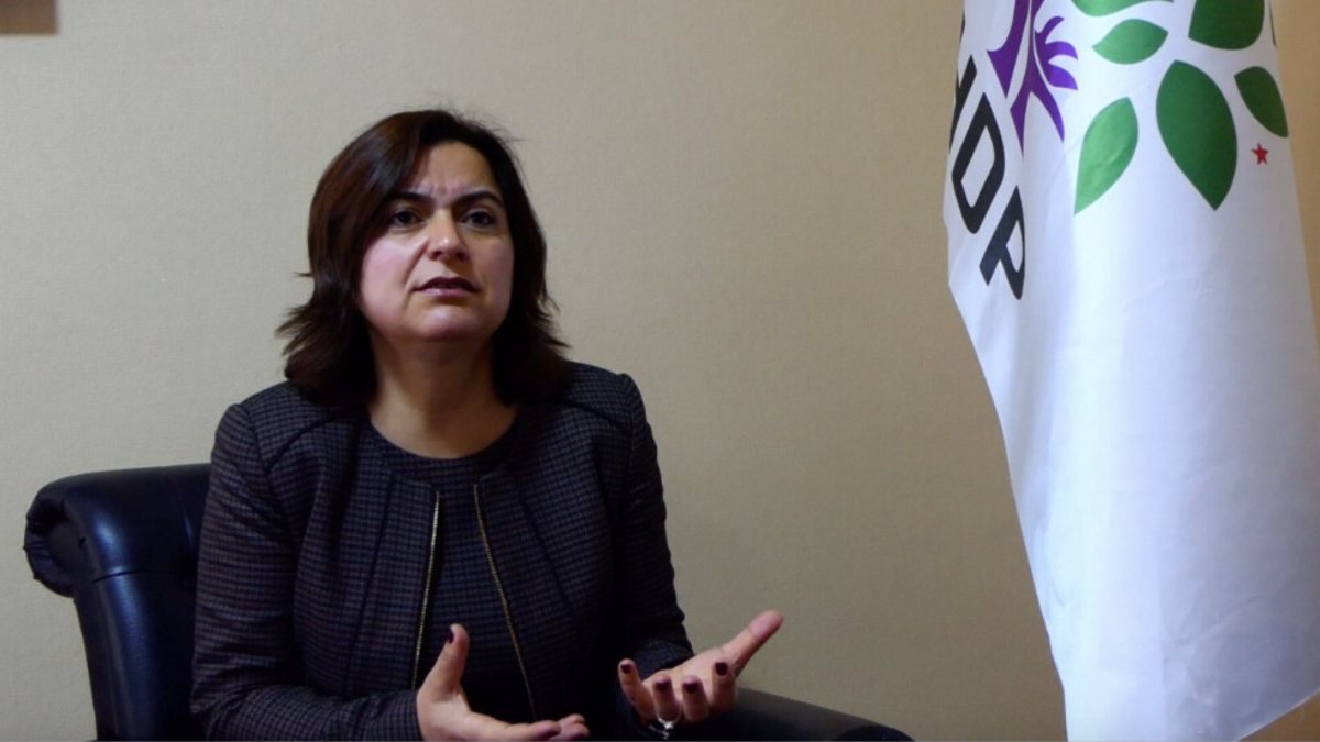 HDP'li vekil, kadınlara regl döneminde ücretsiz ped dağıtılmasını istedi