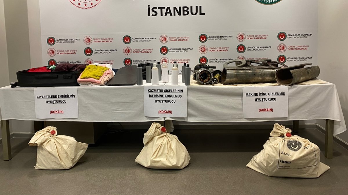 İstanbul'daki iki havalimanında 15 kilogram kokain bulundu
