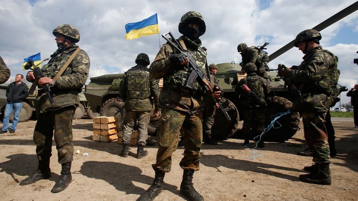 Ukrayna ordusu NATO rütbelerine geçiyor