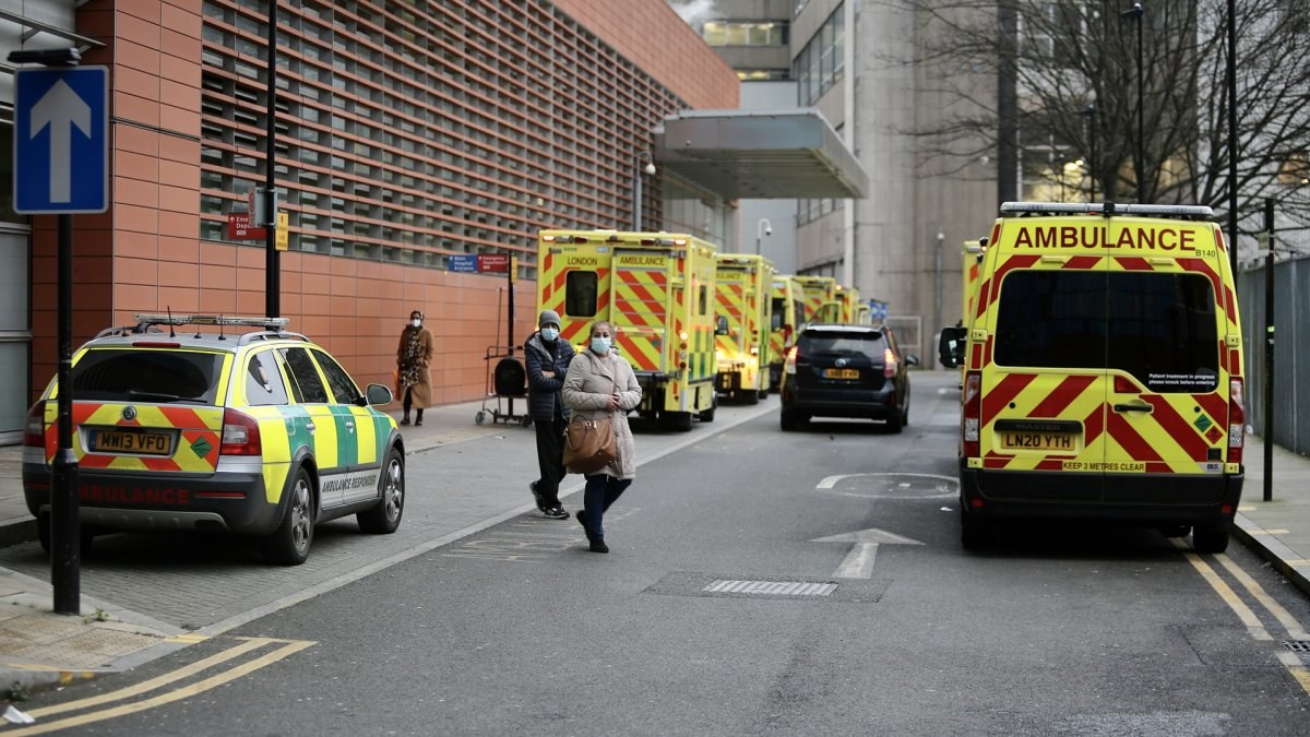 Londra'da koronavirüs nedeniyle 'acil durum' ilan edildi