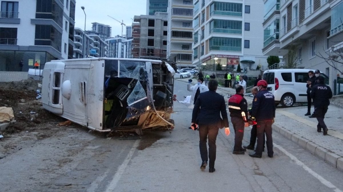 Samsun'da belediye servisi kaza yaptı: 2 ölü 20 yaralı