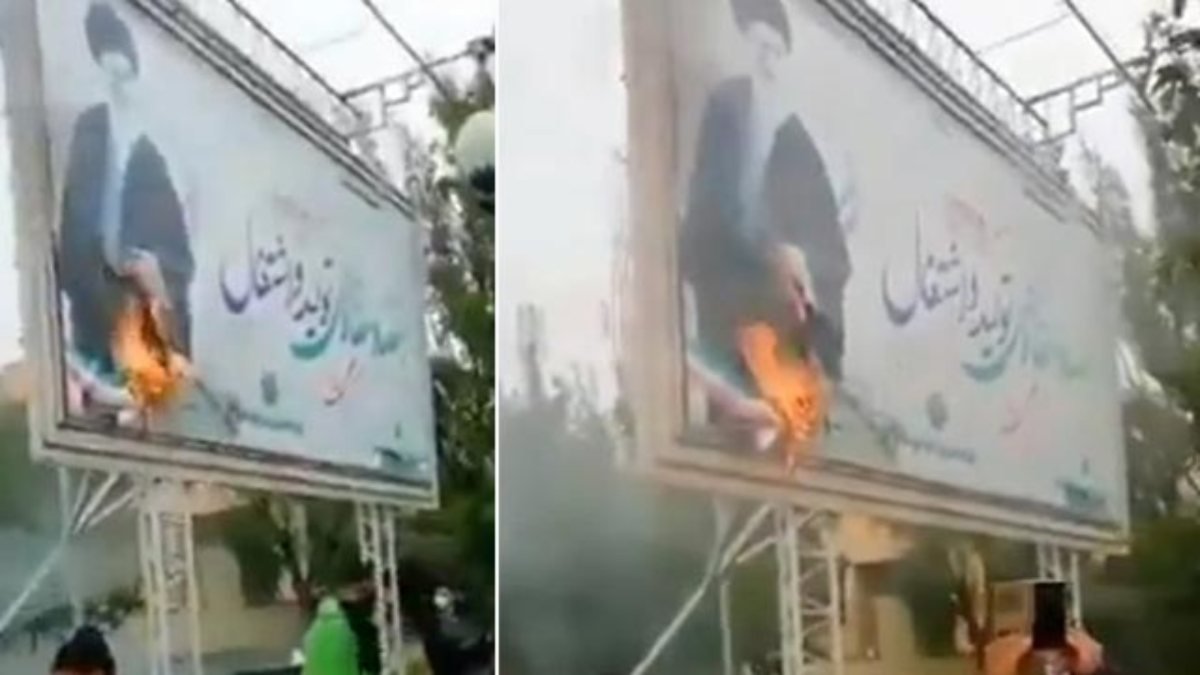 İran'da Hamaney'in posterini yakan 3 gence 40 yıl hapis cezası