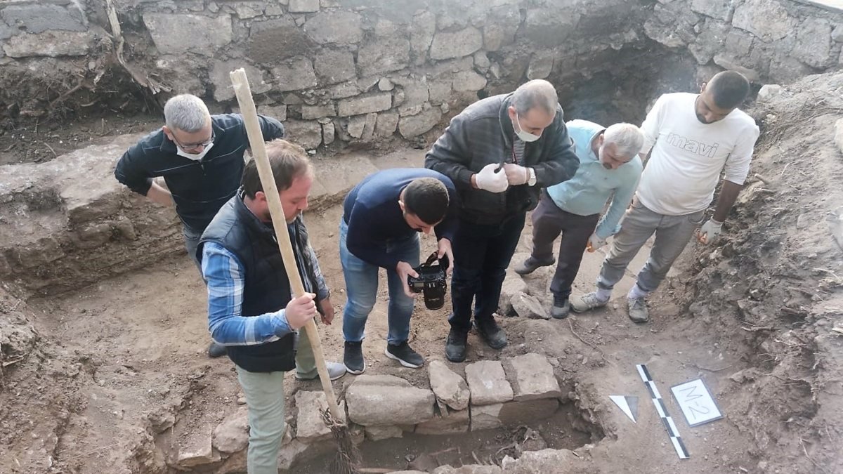 Diyarbakır'da, Sultan 1'inci Kılıçarslan'ın mezar kalıntısı bulundu