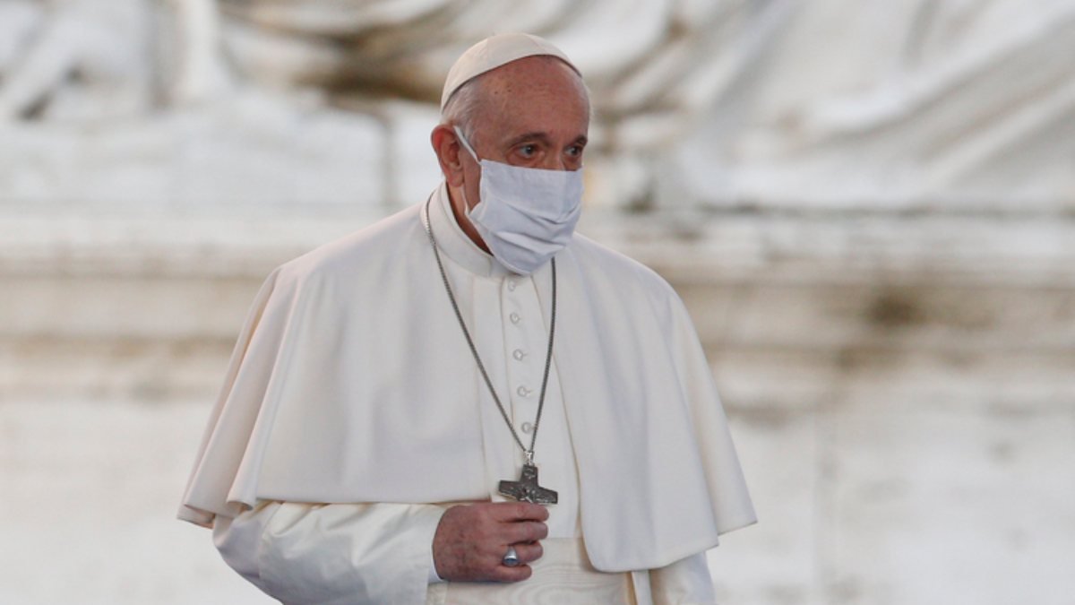 Papa, koronavirüs aşısı yaptırdı