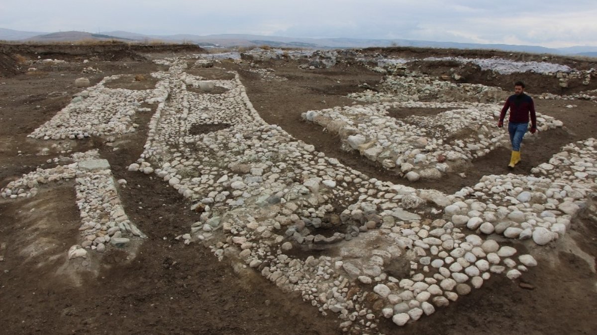 Amasya’da 2 bin 500 yıllık ateş tapınağı bulundu