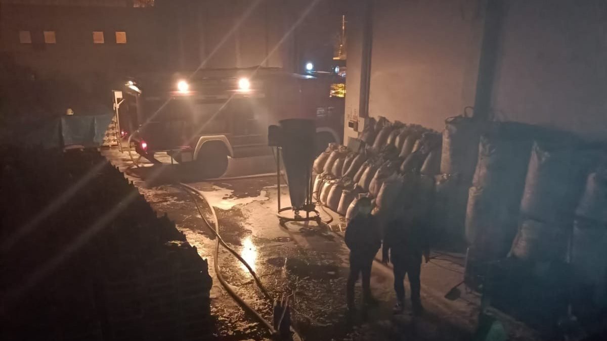 Zonguldak'ta talaş deposunda yangın çıktı