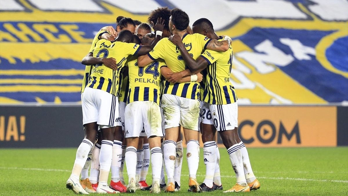 Fenerbahçe-Ankaragücü maçının ilk 11'leri