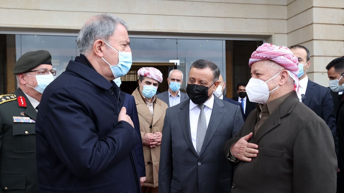 Hulusi Akar, Mesrur Barzani ve Mesud Barzani ile görüştü