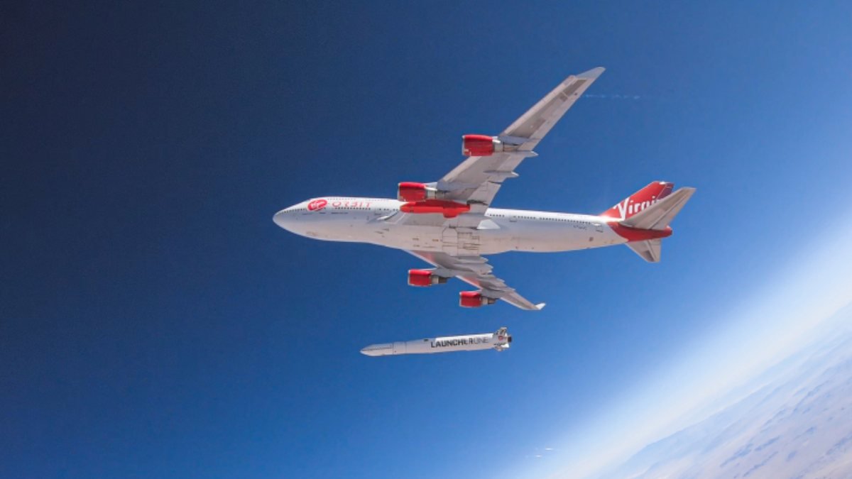Virgin Orbit, uçaktan roket fırlatarak yörüngeye uydu gönderdi