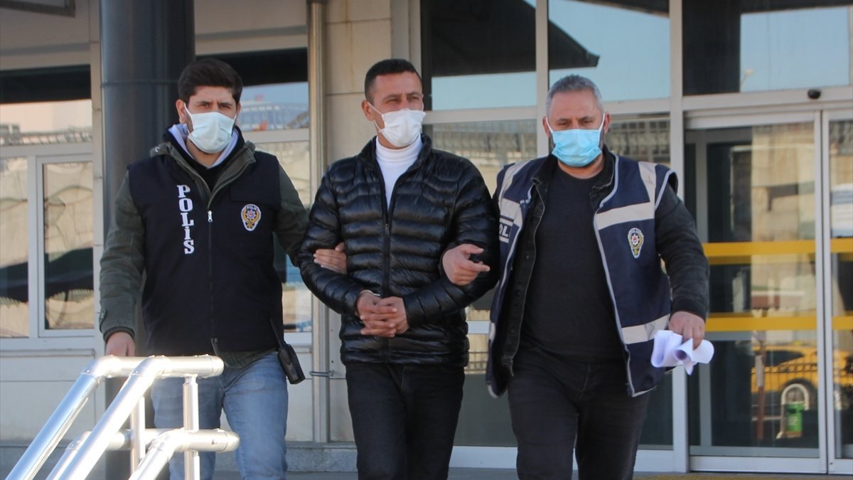 Antalya'da 5 camiyi soyan hırsız tutuklandı