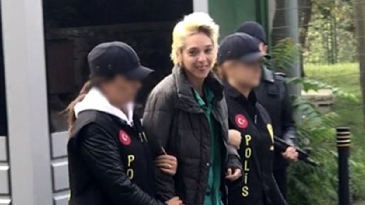 Beşiktaş'ta başörtülüye saldıran kadına 2 bin lira para cezası