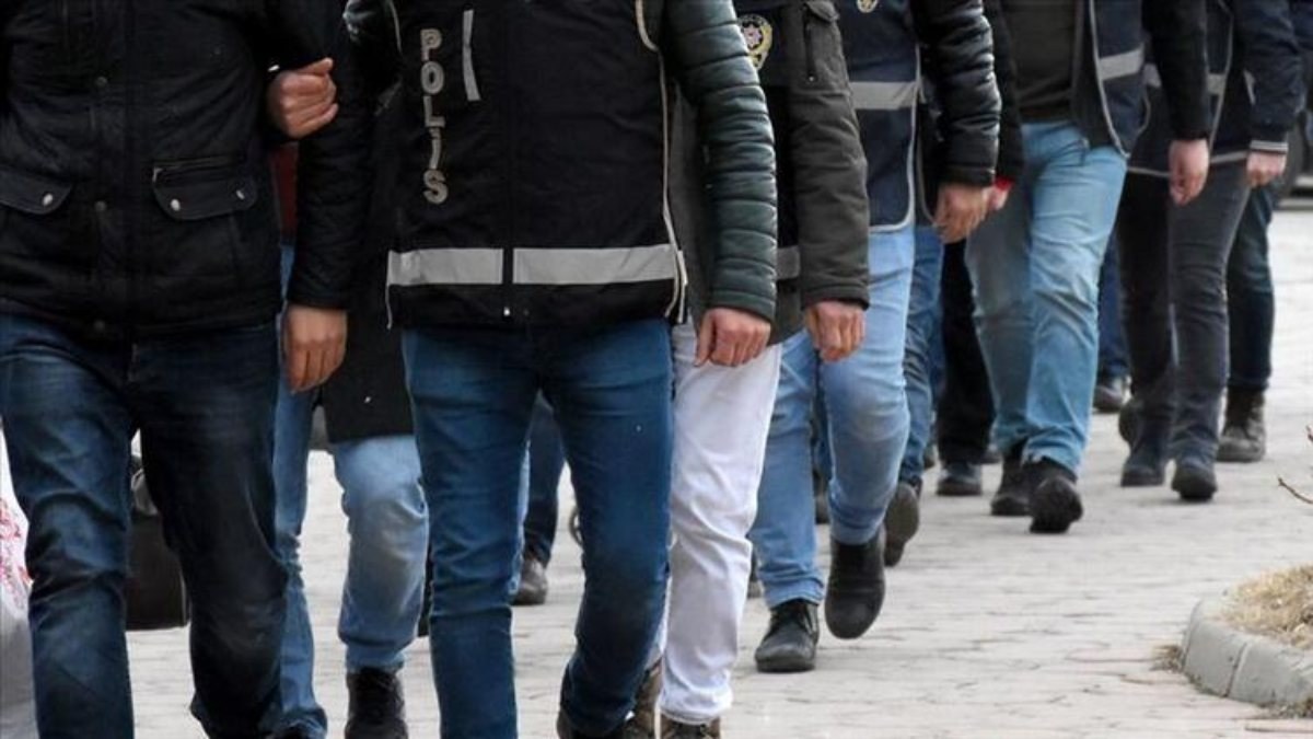 Antalya'da jandarmadan uyuşturucu operasyonu: 38 gözaltı