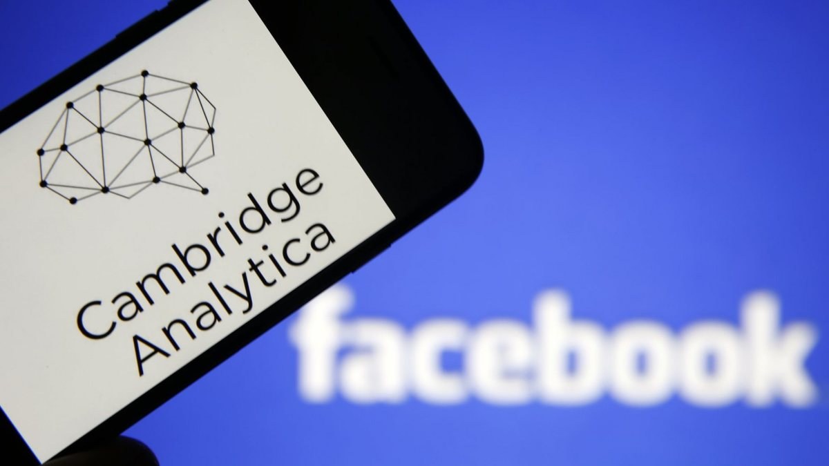 Hindistan, Facebook verilerini toplayan Cambridge Analytica'ya dava açıyor