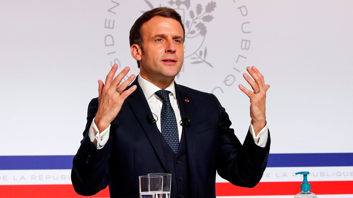 Fransa'da Emmanuel Macron'a güven geriledi