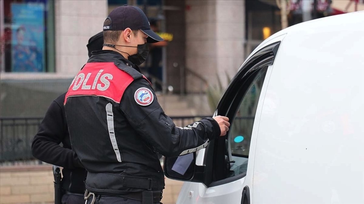 İçişleri Bakanlığı: Çeşitli suçlardan aranan 2 bin 475 kişi yakalandı