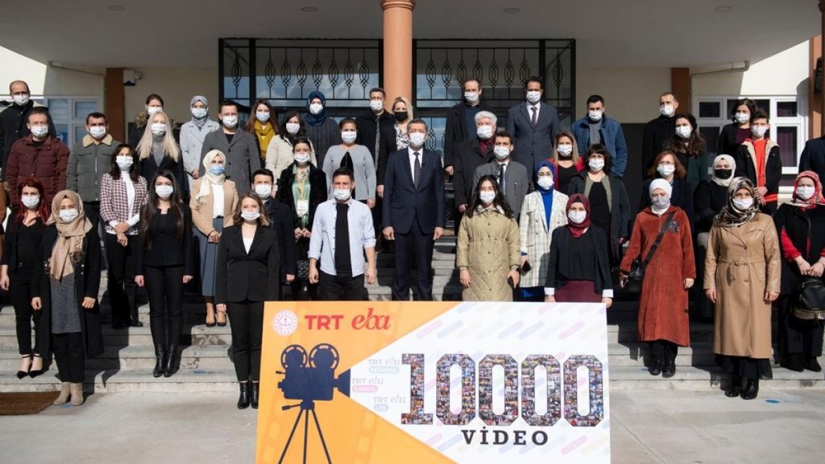 EBA TV öğretmenlerinden rekor: 10 ayda 10 bin ders videosu