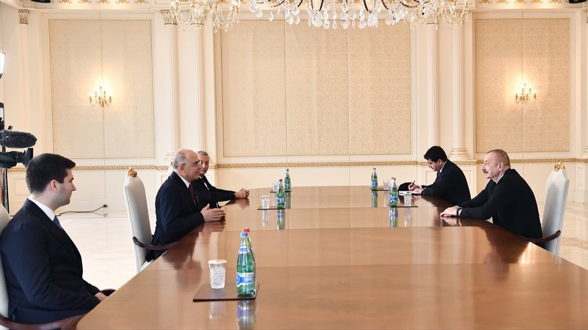 MHP heyetinden, Azerbaycan Cumhurbaşkanı İlham Aliyev'e ziyaret