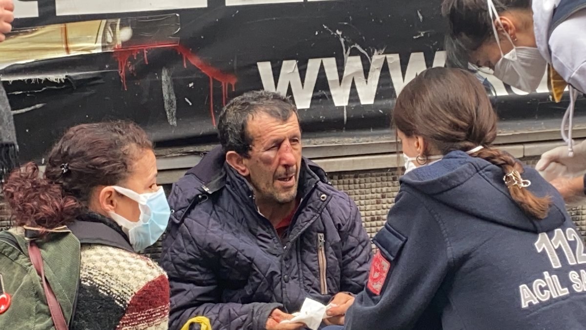 Beyoğlu'nda darbedilen adamı, kadınlar korudu