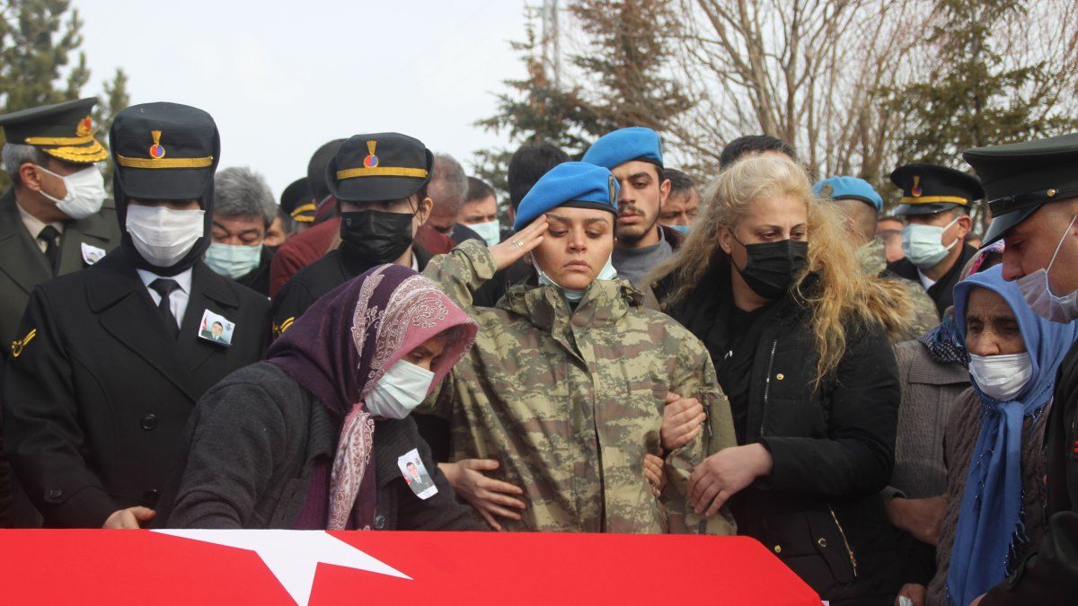 Kayseri şehit Uzman Çavuş Basri Demirel’i sonsuzluğa uğurladı