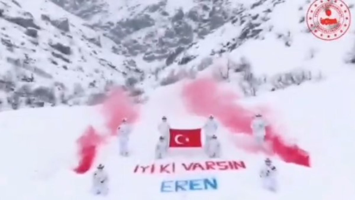 Mehmetçik'ten 'İyi ki varsın Eren' mesajı