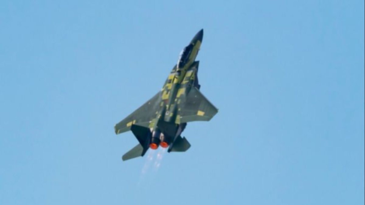 Boeing'in F-15EX savaş uçağı ilk test uçuşunu yaptı