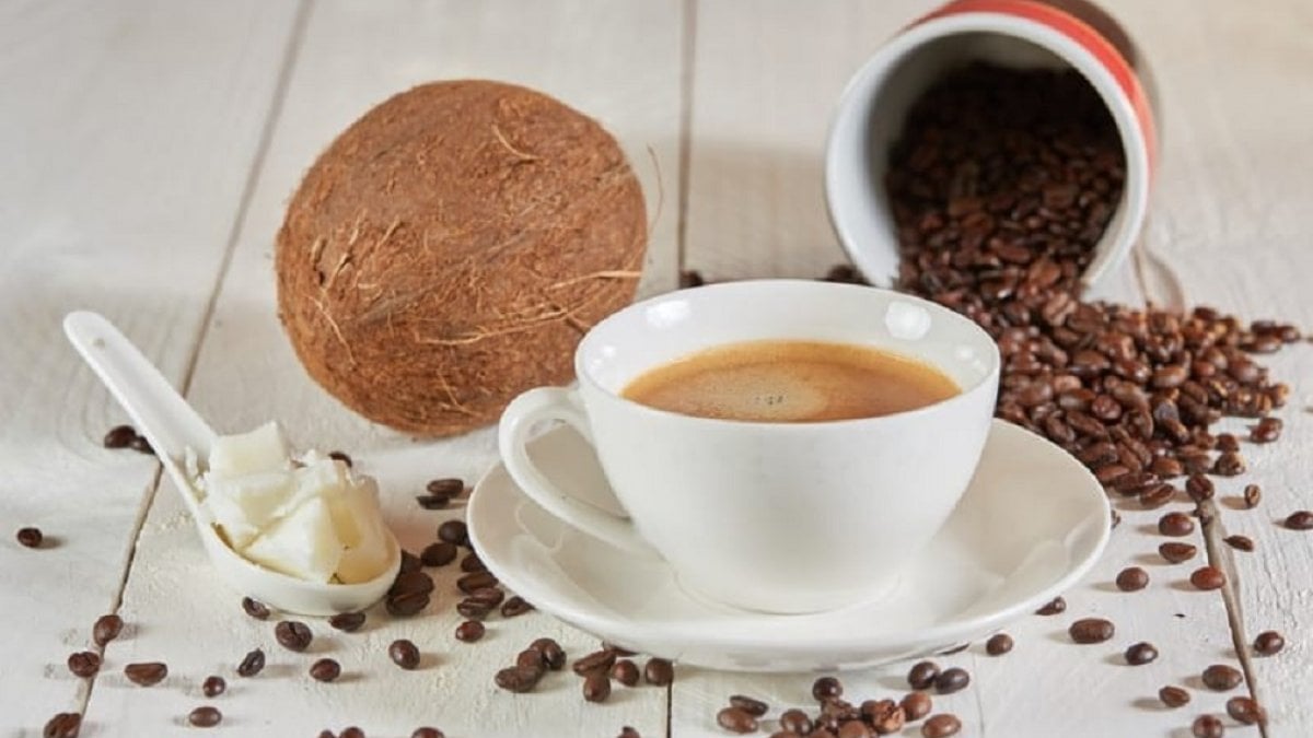 Kahvenin içine hindistan cevizi yağı eklenir mi? Kahveye hindistan cevizi yağı eklemek faydalı mı?