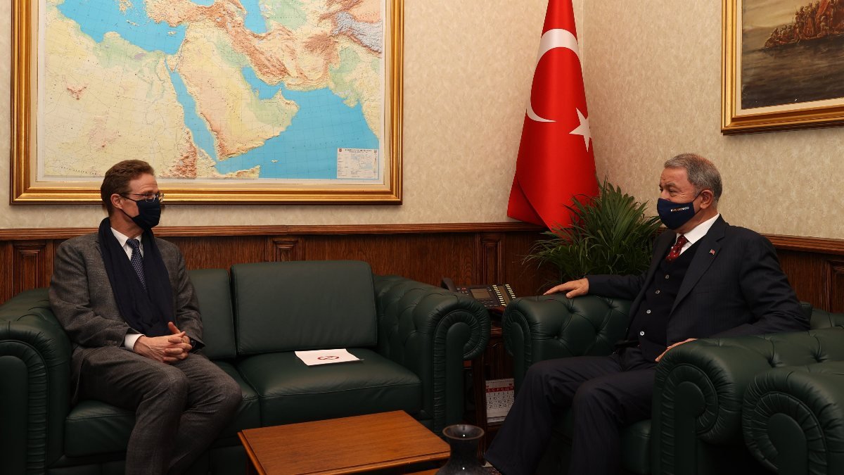 Hulusi Akar, AB Türkiye Delegasyonu Başkanı Meyer-Landrut'u kabul etti