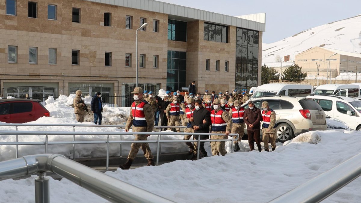 Bitlis’te terör operasyonu: 5 tutuklama
