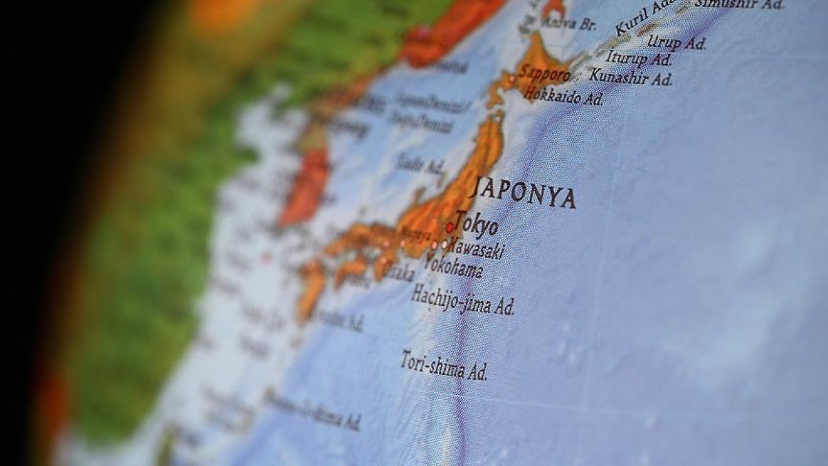 Japonya'da askeri denizaltı ile ticari kargo gemisi çarpıştı