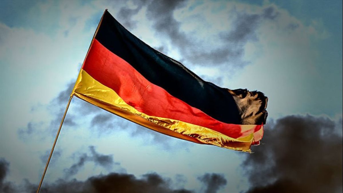 Almanya: Aşırı sağcılar, diğer ülkelerde aynı düşüncede olanlarla temasta