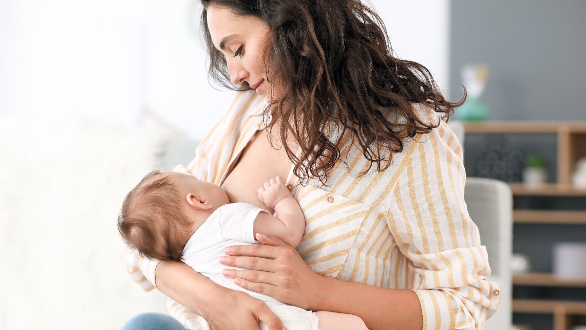 Anne sütü bebeği koronavirüse karşı koruyor
