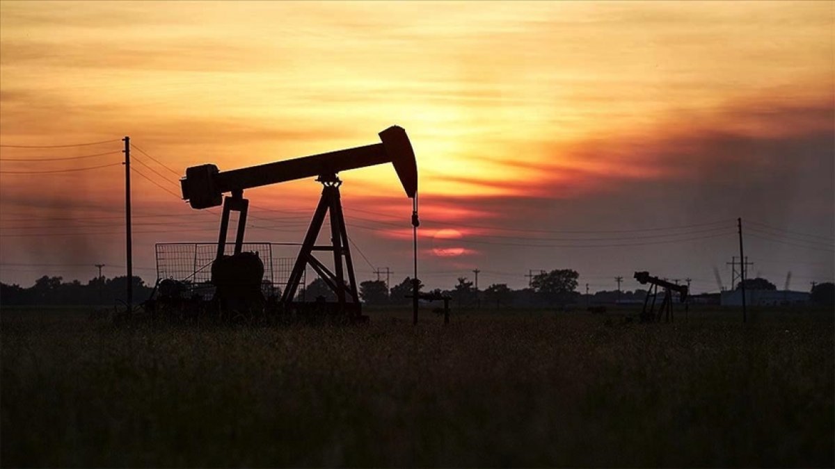 IEA: Küresel petrol talebi günlük 5.4 milyon varil artacak