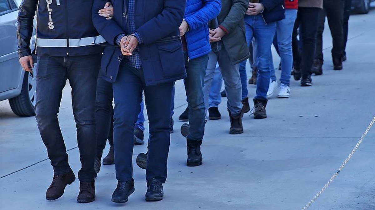 İstanbul'da ByLock kullanıcısı 23 FETÖ'cü hakkında gözaltı kararı verildi