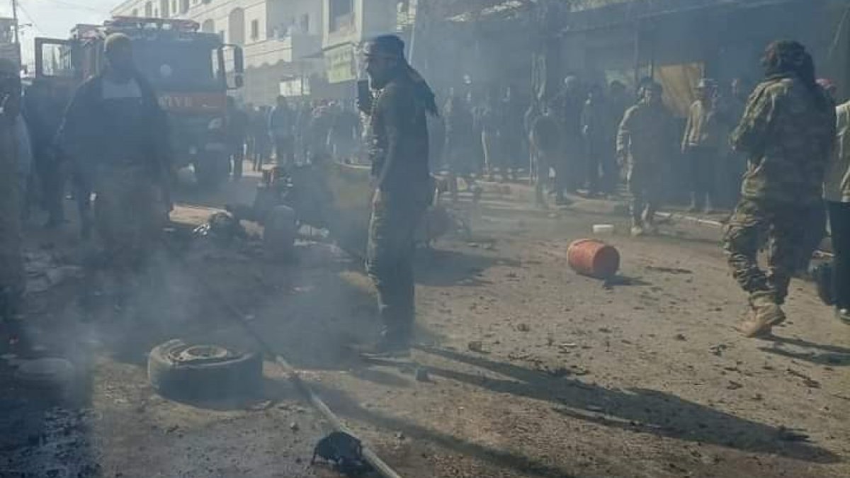 Halep'te bomba yüklü araçla saldırı: 2 ölü