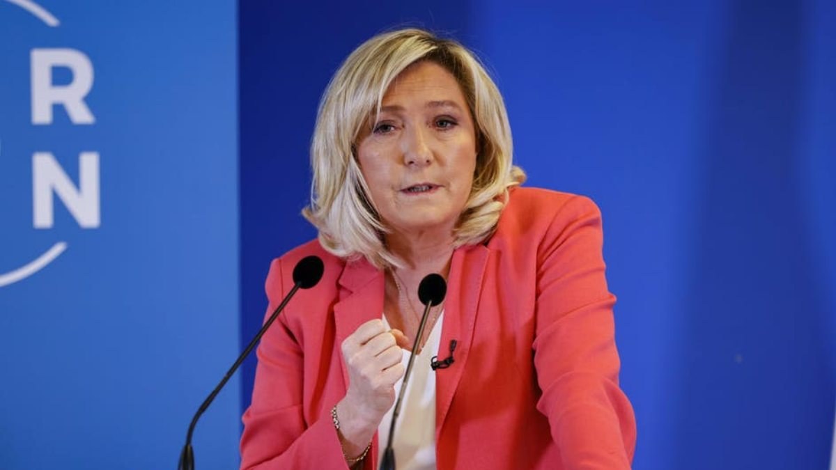 Fransa'da Cumhurbaşkanlığı seçimlerini Le Pen kazanabilir endişesi