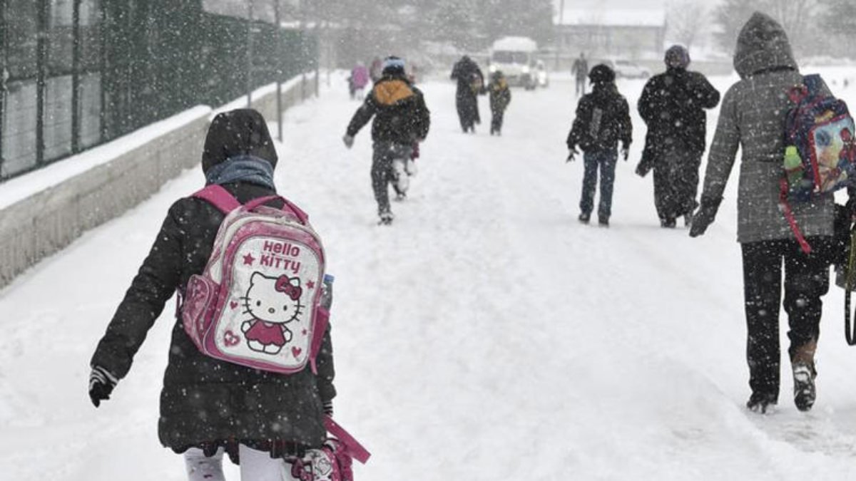 İstanbul dahil 23 ilde okullara kar tatili