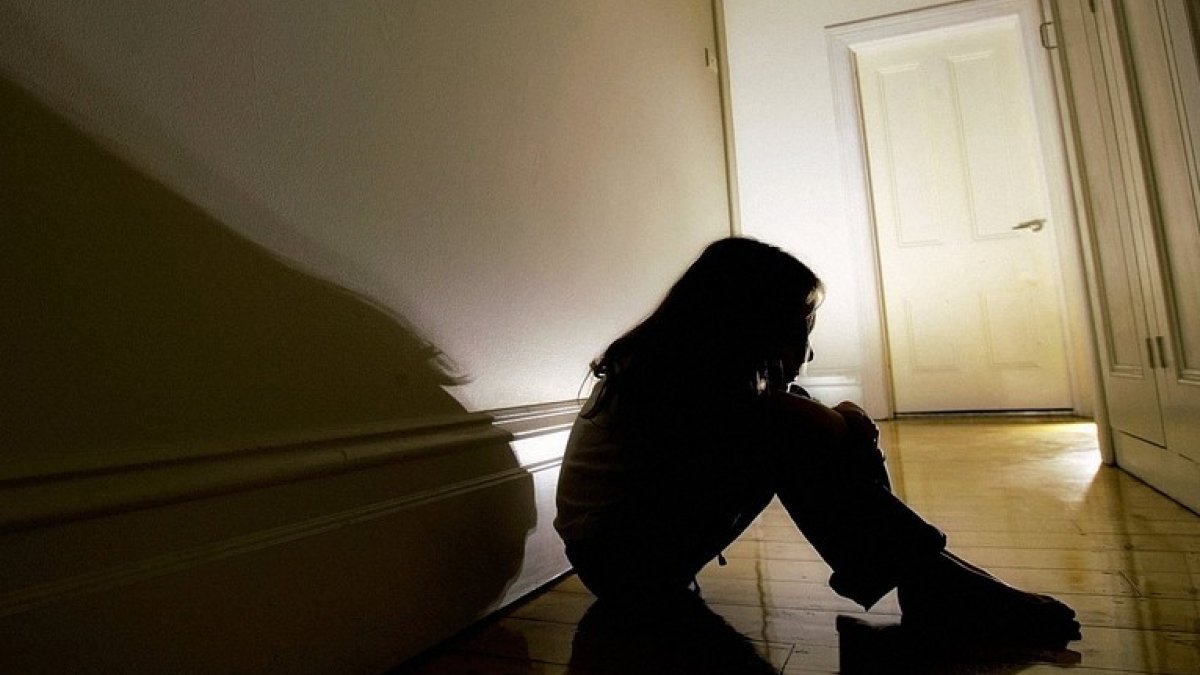 Fransa’da aile içi cinsel istismar mağdurları kampanya başlattı