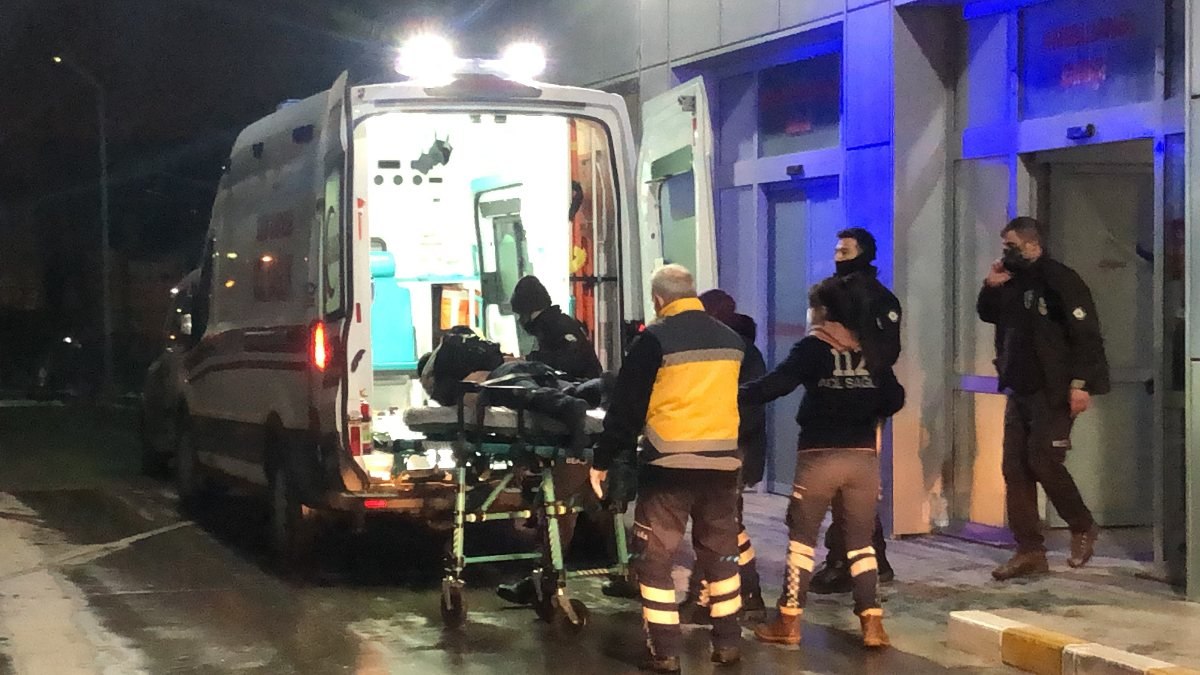 Kocaeli'de ihbara giden polisler yaralandı