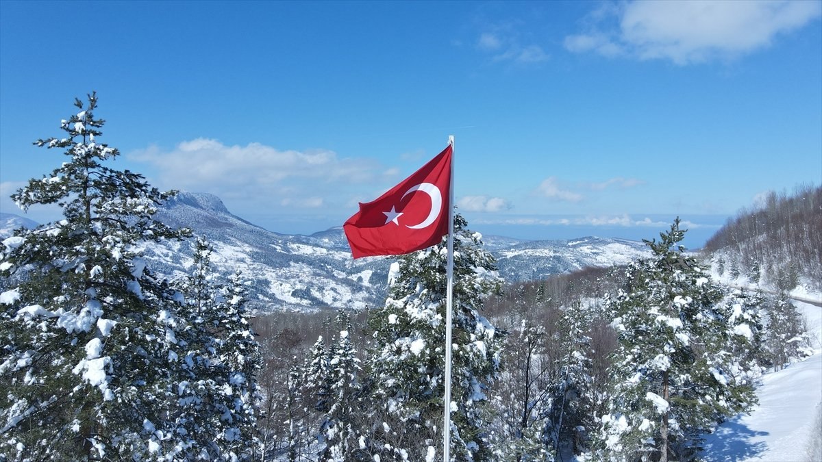 Karla kaplı Küre Dağları'nda görsel şölen