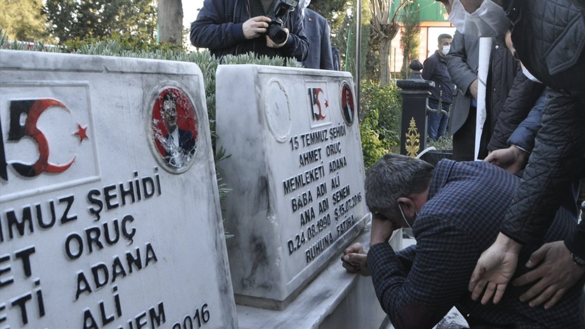 Adana'da tahrip edilen şehit mezarları onarıldı